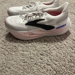 NEW Brooks Women’s Glycerin Max - White/Diva Pink - 10